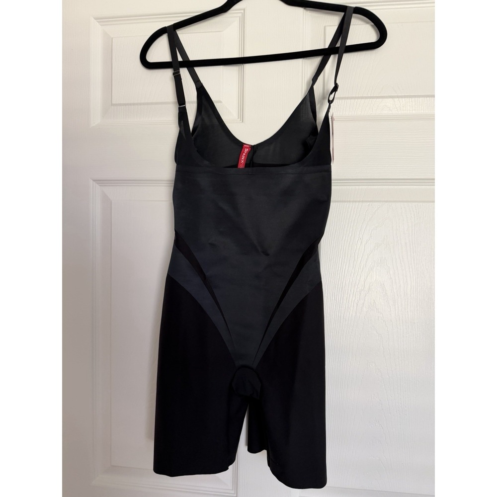 NWT SPANX Thinstincts 2.0 Open-Bust Mid-Thigh Bodysuit Black Small